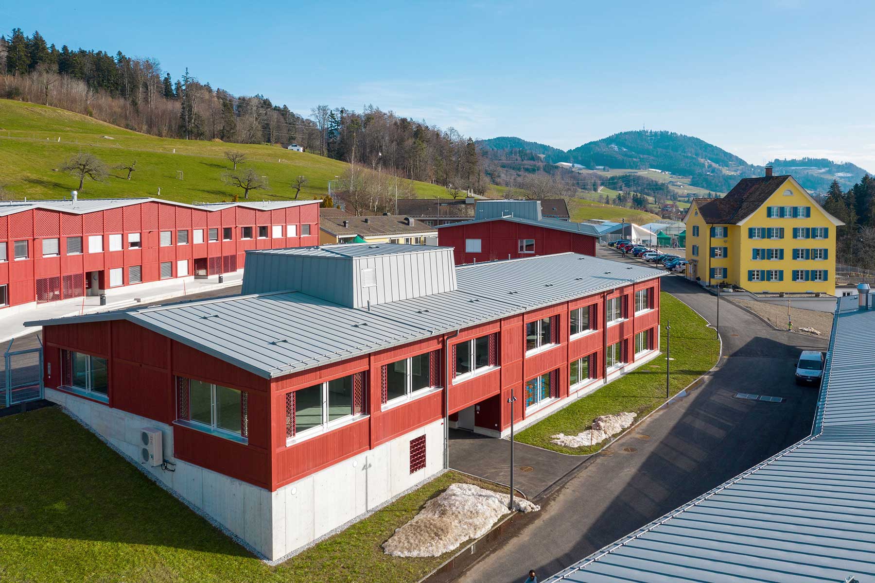 Metalldach | Vollzugszentrum Bachtel | Hinwil Bild